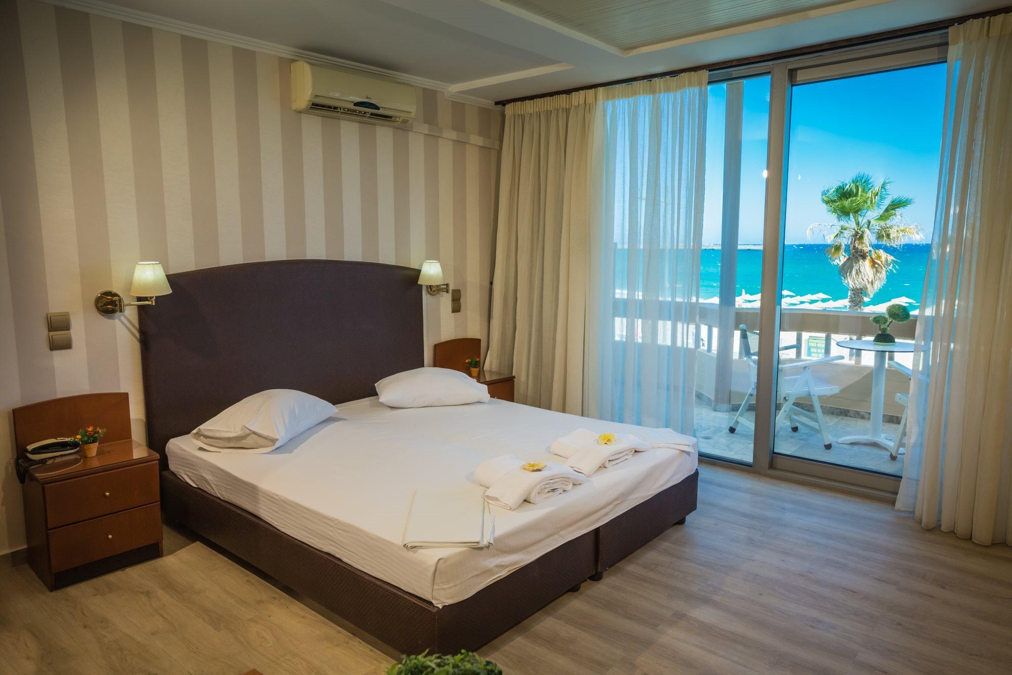 Theo Beach Hotel Apartments Rethymno  Exterior photo