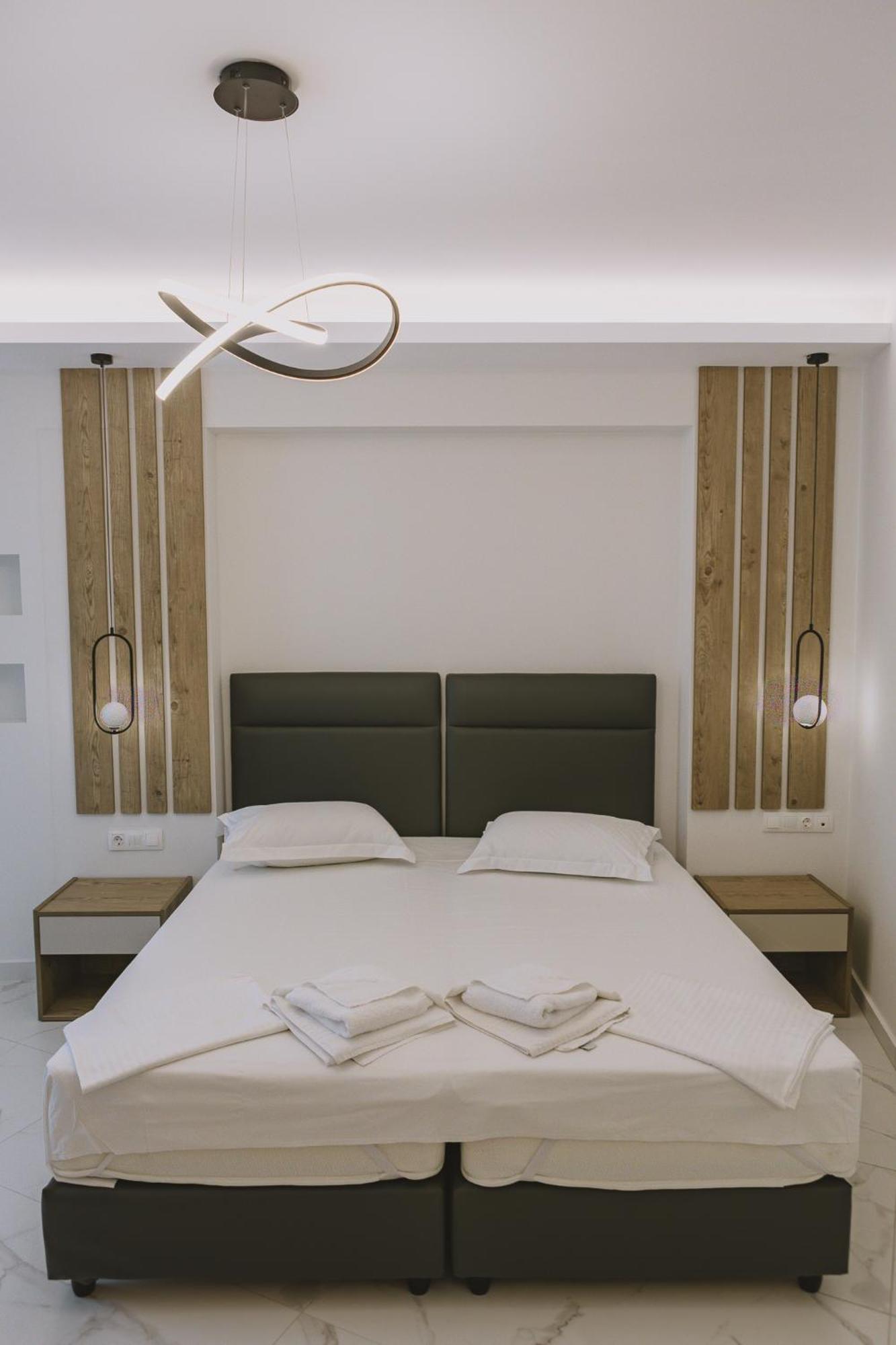 Theo Beach Hotel Apartments Rethymno  Exterior photo