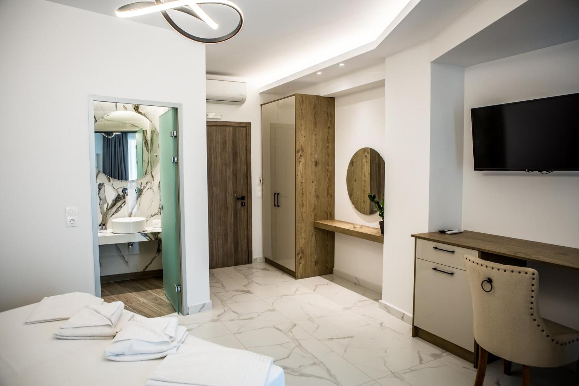Theo Beach Hotel Apartments Rethymno  Exterior photo