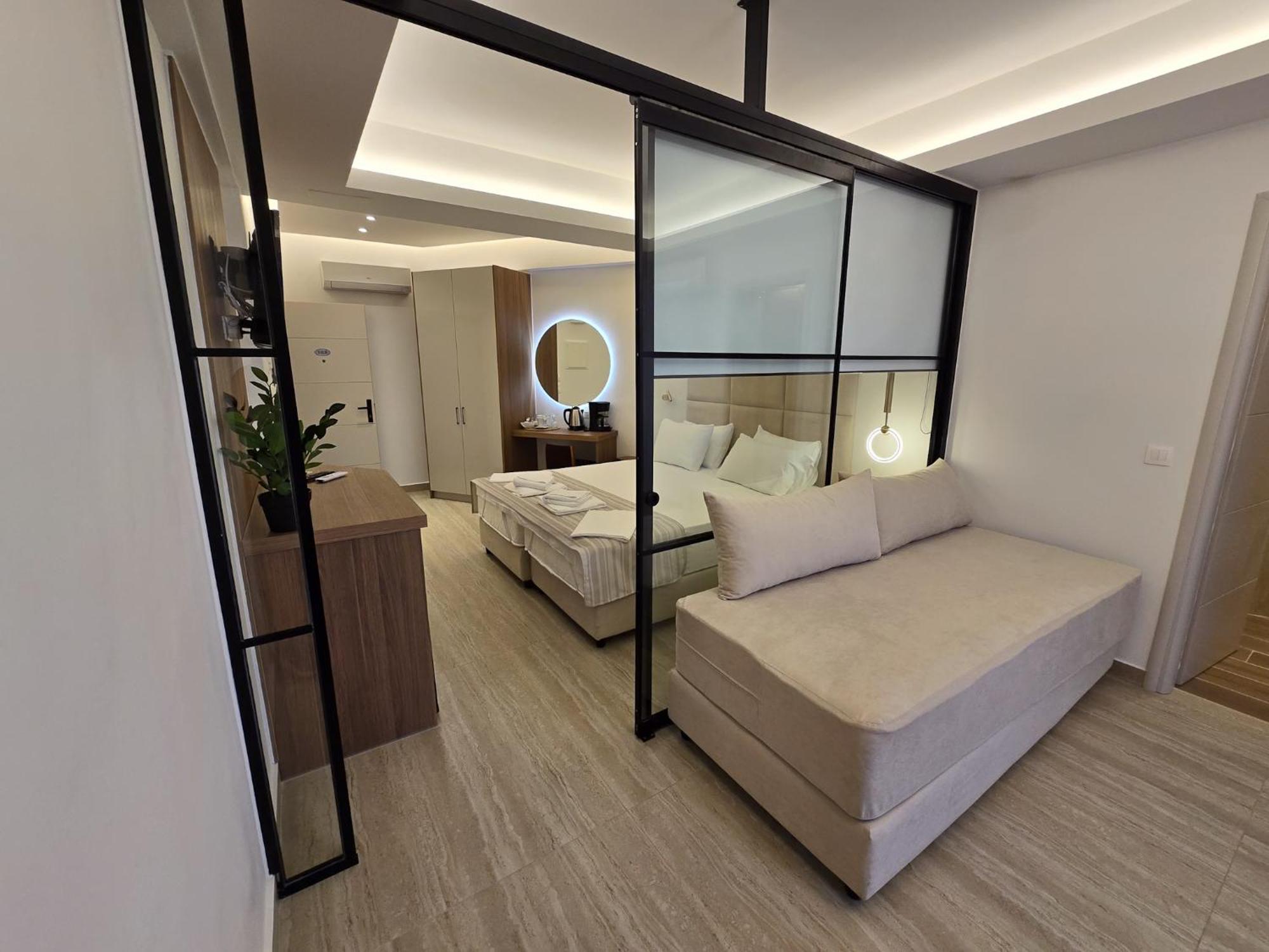 Theo Beach Hotel Apartments Rethymno  Exterior photo